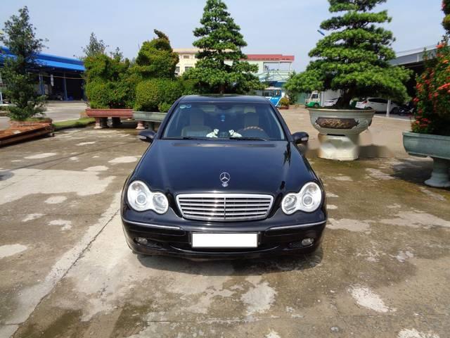 Bán Mercedes đời 2003, màu đen xe gia đình, giá chỉ 269 triệu