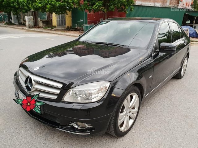 Bán Mercedes C200 đời 2010, màu đen