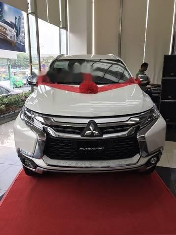 Bán ô tô Mitsubishi Pajero năm sản xuất 2018, màu trắng, giá tốt