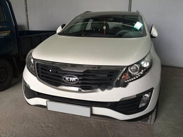 Bán xe Kia Sportage đời 2011, màu trắng xe gia đình