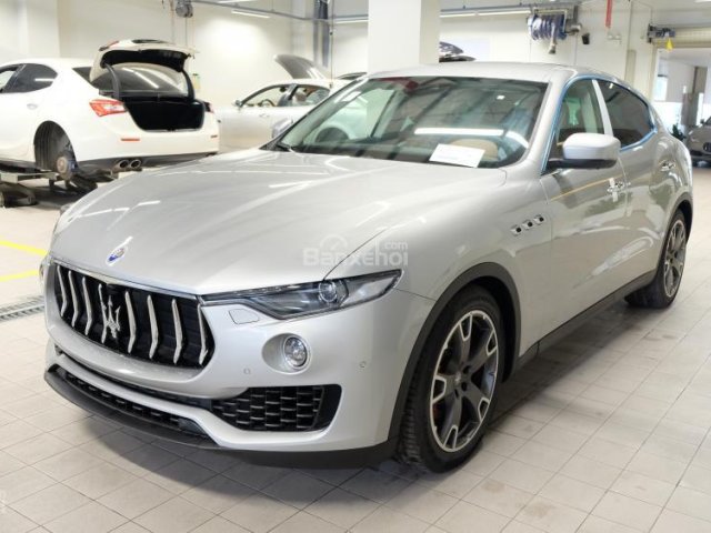 Cần bán xe Maserati Levante 2018, nhập khẩu chính hãng, hỗ trợ tư vấn: 0978877754