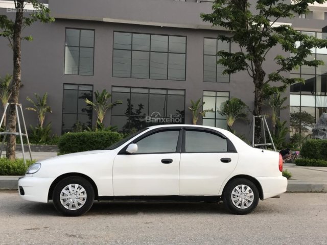 Gia đình cần bán Daewoo Lanos sản xuất 2001, màu trắng