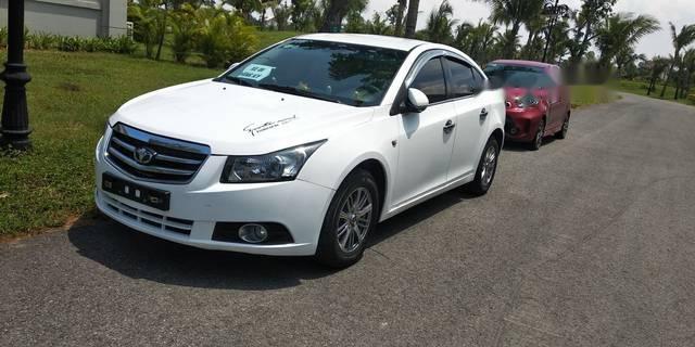 Bán Daewoo Lacetti SE 2010, màu trắng