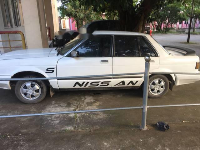 Cần bán lại xe Nissan Bluebird sản xuất năm 1983, màu trắng