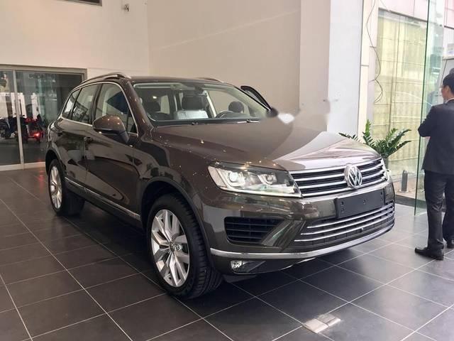 Bán Volkswagen Touareg đời 2017, màu nâu, nhập khẩu nguyên chiếc