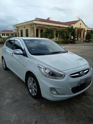 Gia đình bán xe Hyundai Accent đời 2014, màu trắng