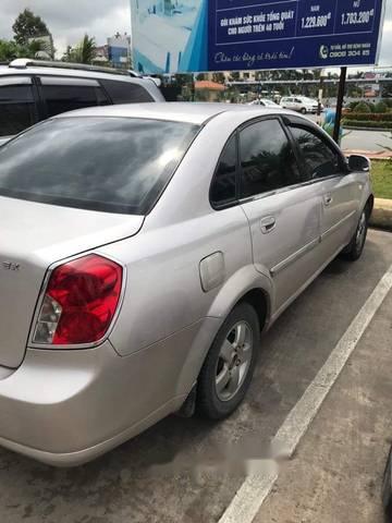 Bán xe Daewoo Lacetti năm 2005, màu bạc 