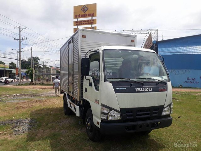 Bán xe Isuzu Isuzu 1.99 tấn, giá rẻ nhất miền Nam 2018, màu trắng