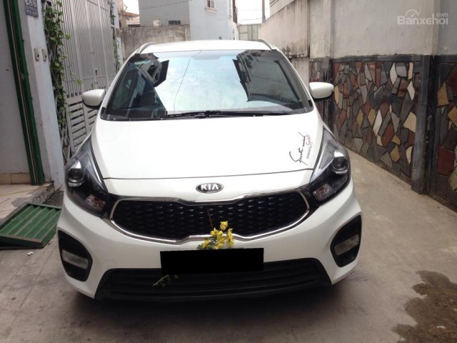 Bán Kia Rondo ĐK 8/2017, số sàn màu trắng xe mới như hãng