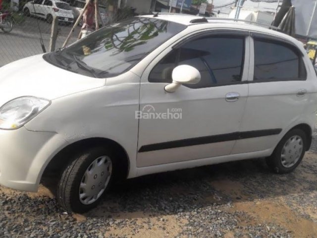 Bán Chevrolet Spark năm sản xuất 2009, màu trắng chính chủ, giá 118tr