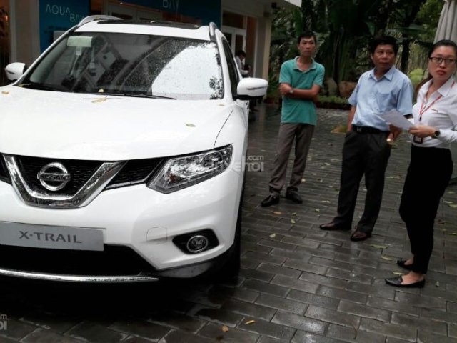 Cần bán Nissan X trail SV 2018, màu trắng, giá tốt nhất mọi thời điểm