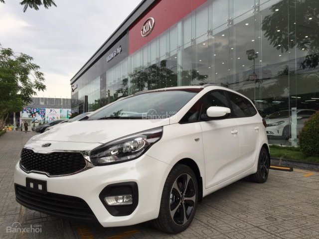 Bán xe Kia Rondo 7 chỗ GMT 2018, màu trắng, giá chỉ 609 triệu, hỗ trợ vay 90%, không chứng minh thu nhập