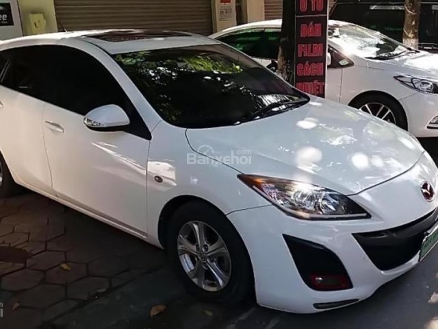 Bán ô tô Mazda 3 1.6 AT đời 2011, màu trắng, nhập khẩu chính chủ