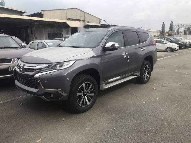 Cần bán Mitsubishi Pajero 4x2 AT năm sản xuất 2018, màu xám, nhập khẩu nguyên chiếc, giá tốt