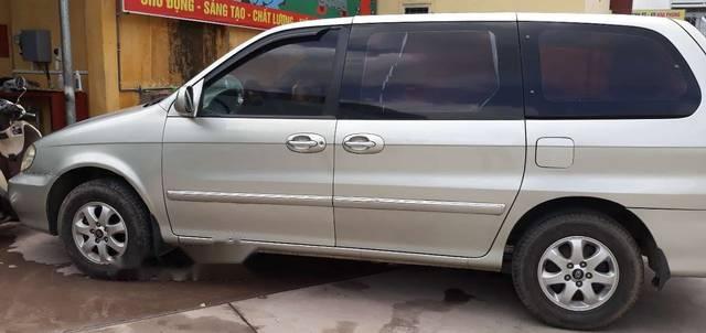 Bán xe Kia Carnival 2009 màu bạc, chính chủ