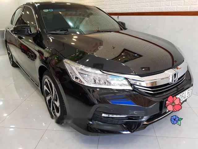 Bán xe Honda Accord 2.4 đời 2016, màu đen ít sử dụng