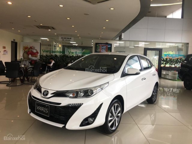 Bán xe Toyota Yaris G 2018 màu trắng giao sớm