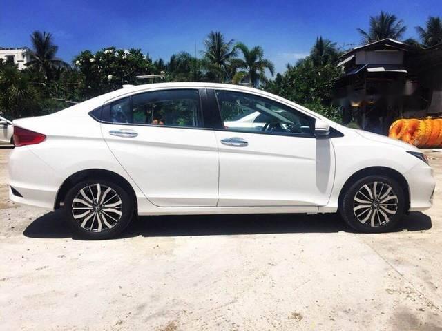 Cần bán Honda City sản xuất năm 2018, màu trắng