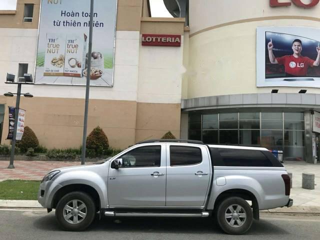 Cần bán Isuzu Dmax LS năm sản xuất 2015, màu bạc, nhập khẩu Thái, số sàn