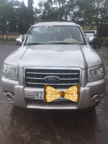 Cần bán xe Ford Everest năm sản xuất 2008, màu hồng phấn