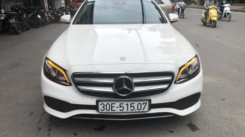 Bán xe Mercedes E250 sản xuất 2016, màu trắng