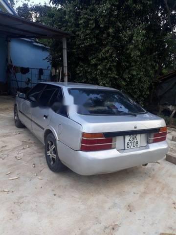 Bán Mazda 626 đời 1990, màu bạc, 32tr0