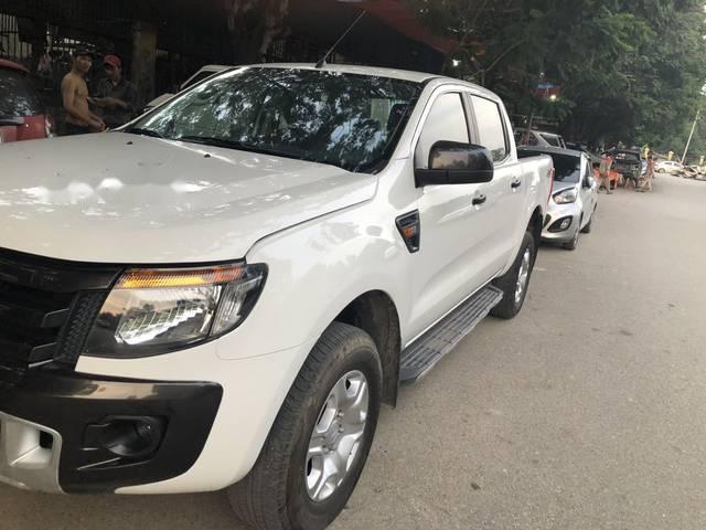 Bán Ford Ranger đời 2013, màu trắng, xe mua từ mới, chính chủ sử dụng