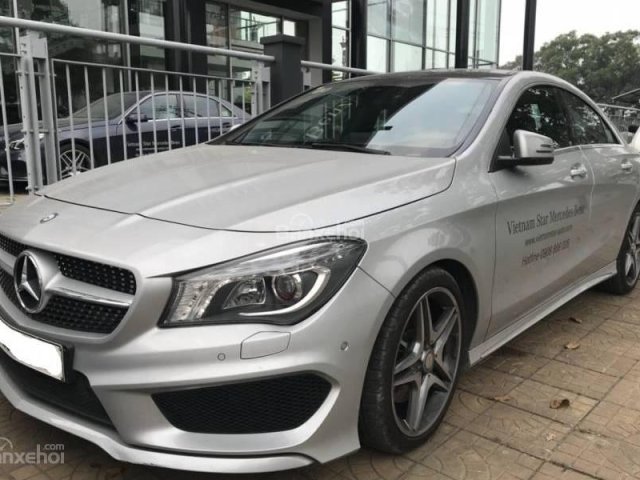 Bán xe Mercedes CLA250 màu bạc 2017 chính hãng - trả trước 500 triệu nhận xe về