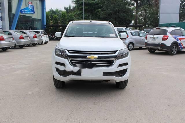 Cần bán xe Chevrolet Colorado năm sản xuất 2018, màu trắng, 594tr