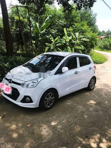 Cần bán xe Hyundai Grand i10 đời 2014, màu trắng chính chủ, giá 268tr