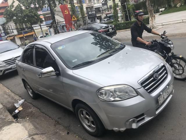 Cần bán gấp Daewoo Gentra năm 2010, màu bạc, giá 225tr