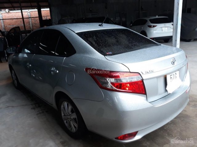 Bán Toyota Vios E MT 2017, đúng chất, màu bạc, biển TP, giá TL, hỗ trợ góp