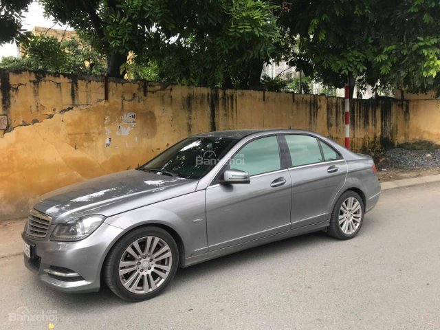 Cần bán xe Mercedes C250 2013, màu xám, nhập khẩu nguyên chiếc như mới