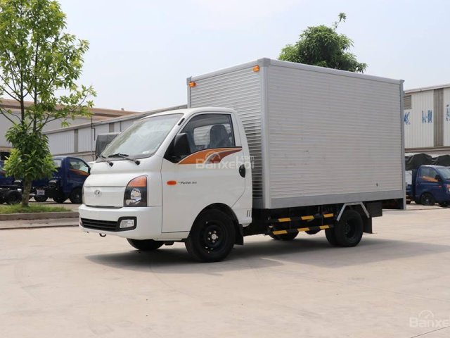 Cần bán xe Hyundai Porter 150 thùng kín Composite năm sản xuất 2018, màu trắng, giá chỉ 445 triệu