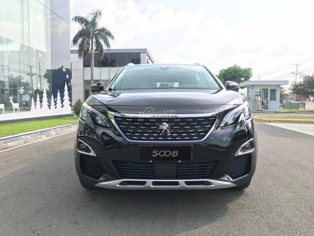 Bán xe Peugeot 5008 hỗ trợ trả góp 90% - Hotline 0985 79 39 68