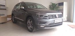 Bán xe Volkswagen Tiguan năm sản xuất 2018, màu xám (ghi), nhập khẩu