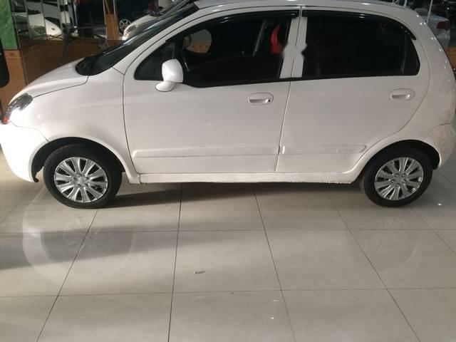 Cần bán Chevrolet Spark sản xuất năm 2009, màu trắng giá cạnh tranh