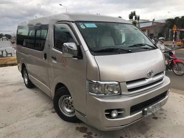 Bán xe Toyota Hiace MT sản xuất 2005, đồng sơn zin, không cấn đụng