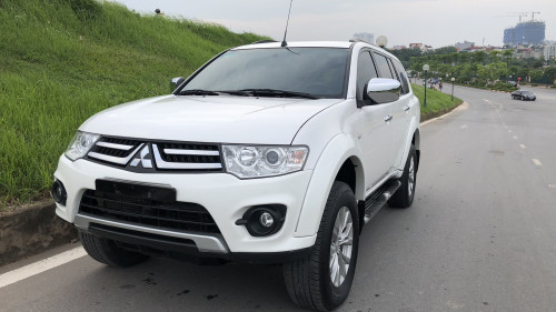 Bán Mitsubishi Pajero Sport 2.5 MT đời 2017, màu trắng 