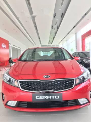 Cần bán Kia Cerato sản xuất 2018, màu đỏ