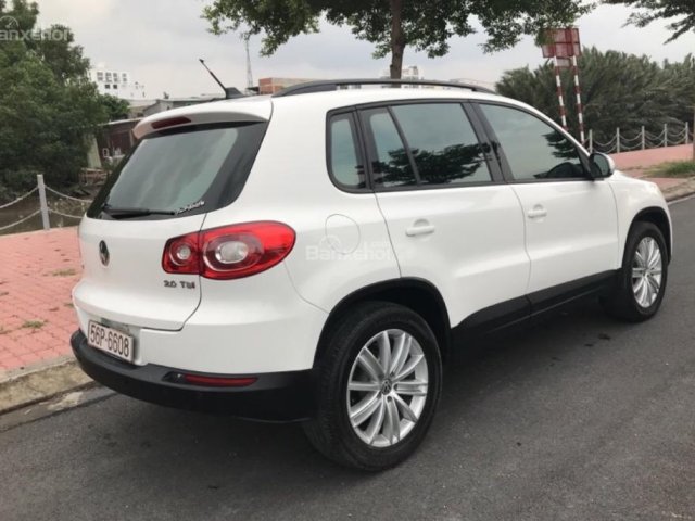 Bán xe Volkswagen Tiguan 2.0 sx 2009 màu trắng