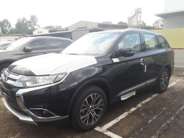 Bán xe Mitsubishi Outlander 2.0 CVT đời 2018, giá tốt