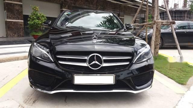 Cần bán Mercedes C200 sản xuất năm 2015, màu đen