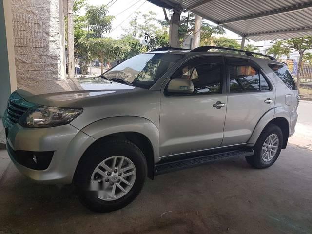 Cần bán xe Toyota Fortuner sản xuất 2016, màu bạc, 840 triệu