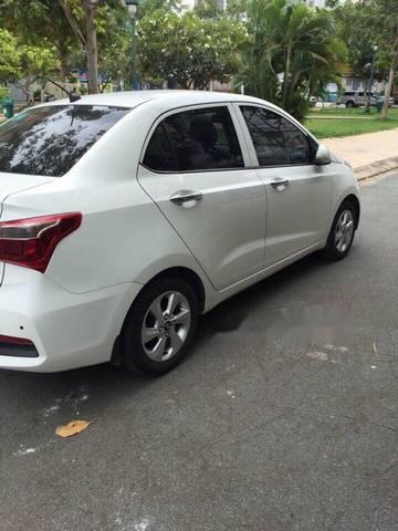 Bán xe Hyundai Grand i10 năm 2017, màu trắng, 368 triệu