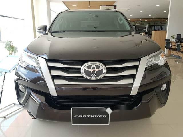 Bán Toyota Fortuner đời 2018, màu đen