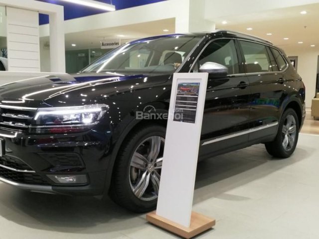 Bán Volkswagen Tiguan SUV 5+2 nhiều màu, giao ngay, toàn quốc - hỗ trợ vay 80%- LH 090.364.3659