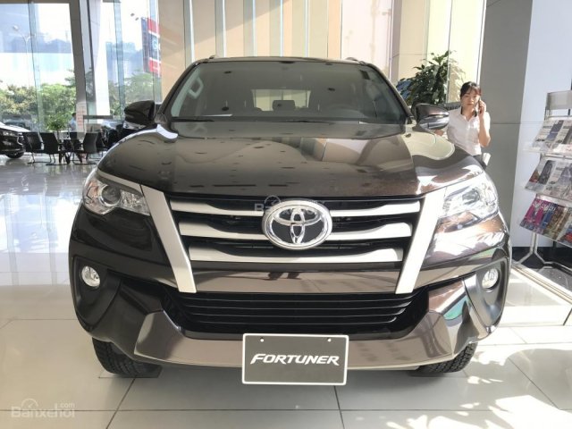 Cần bán Toyota Fortuner 2.4G MT năm 2018, màu nâu, nhập khẩu giao ngay liên hệ 0986924166