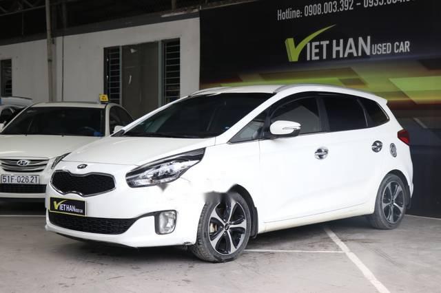 Bán xe Kia Rondo 2.0AT 2016, màu trắng, giá chỉ 586 triệu