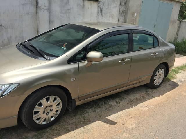 Bán xe Honda Civic đời 2009 số sàn, zin từng con ốc